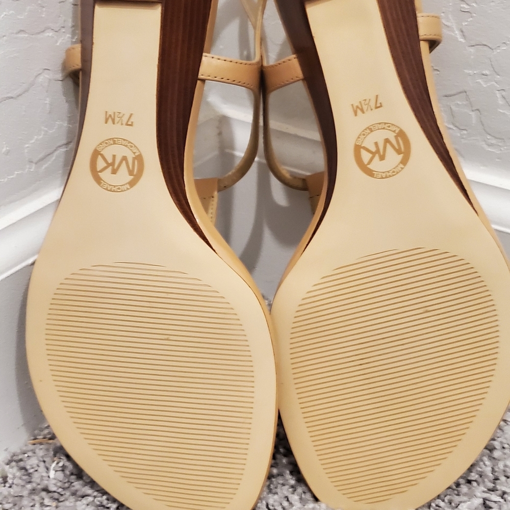 Sandals - Picture 3 of 3